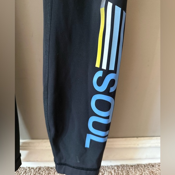 Lululemon x SoulCycle High-Rise Sport Tight – Size 2 - Excellent like new - Picture 2 of 4